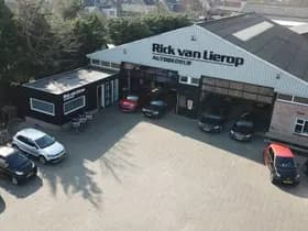 Mercedes-Benz GLC 200 Premium AMG thumbnail 43