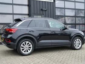 Volkswagen T-Roc 1.5 TSI Life Business thumbnail 3