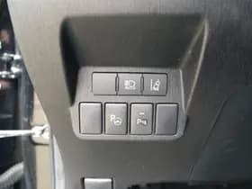 Toyota Prius+ thumbnail 12