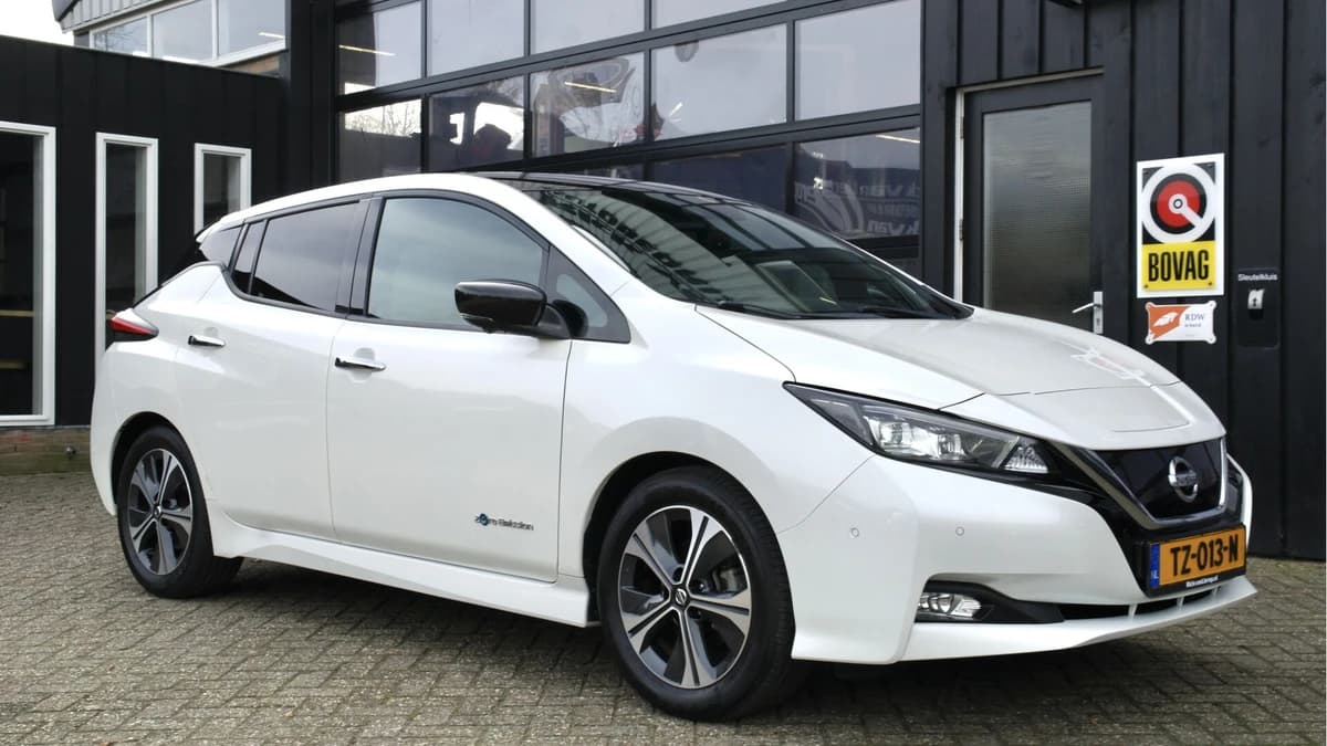 Nissan Leaf Tekna 40 kWh — foto 1