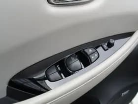 Nissan Leaf Tekna 40 kWh thumbnail 31