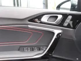 Kia ProCeed 1.6 T-GDi GT thumbnail 17