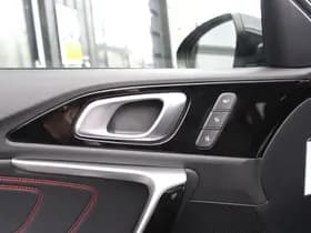 Kia ProCeed 1.6 T-GDi GT thumbnail 19