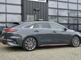 Kia ProCeed 1.6 T-GDi GT thumbnail 3