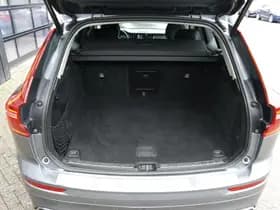 Volvo XC60 2.0 B5 Momentum Pro thumbnail 17