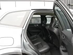 Volvo XC60 2.0 B5 Momentum Pro thumbnail 22