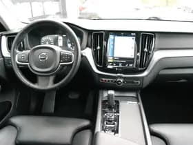 Volvo XC60 2.0 B5 Momentum Pro thumbnail 25