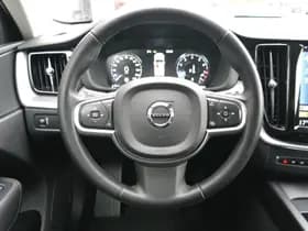 Volvo XC60 2.0 B5 Momentum Pro thumbnail 28