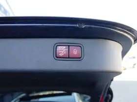 Mercedes-Benz C-Klasse Estate 300 e AMG Line thumbnail 40