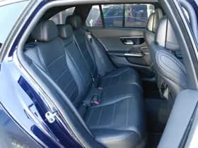Mercedes-Benz C-Klasse Estate 300 e AMG Line thumbnail 43