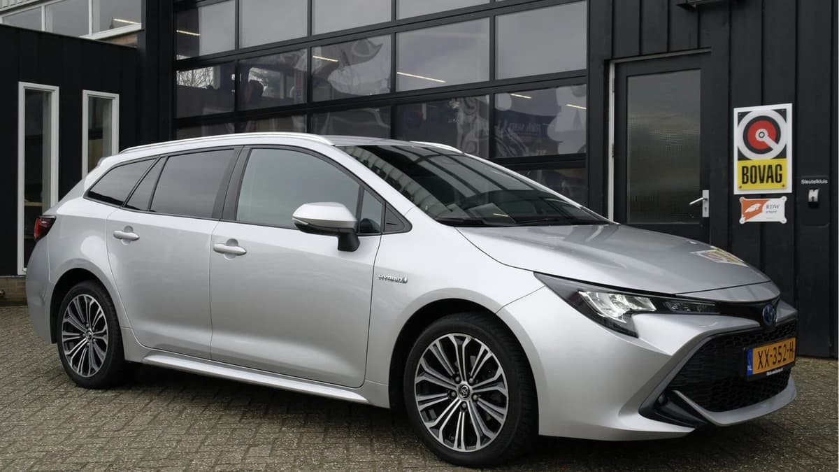 Toyota Corolla Touring Sports 1.8 Hybrid First Edition — foto 1