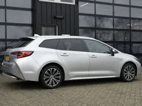 Toyota Corolla Touring Sports 1.8 Hybrid First Edition thumbnail 3