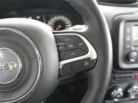 Jeep Renegade thumbnail 12