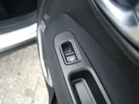 Jeep Renegade thumbnail 26