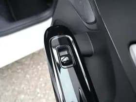 Mercedes-Benz C-Klasse 180 Business Line thumbnail 32