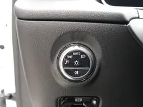 Mercedes-Benz C-Klasse 180 Business Line thumbnail 36