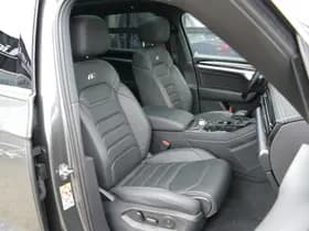 Volkswagen Touareg 3.0 TDI R-Line Automaat thumbnail 2