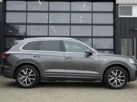 Volkswagen Touareg 3.0 TDI R-Line Automaat thumbnail 4