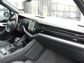 Volkswagen Touareg 3.0 TDI R-Line Automaat thumbnail 5