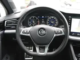 Volkswagen Touareg 3.0 TDI R-Line Automaat thumbnail 9