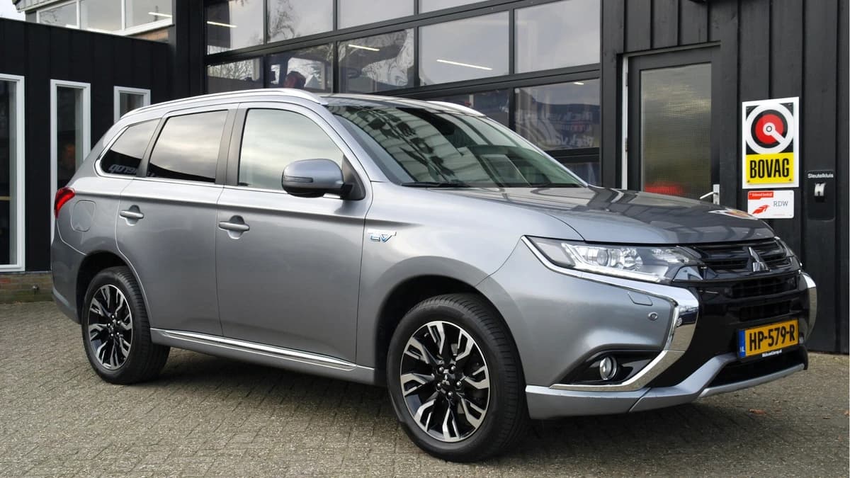 Mitsubishi Outlander — foto 1
