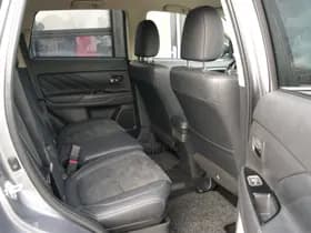 Mitsubishi Outlander thumbnail 5