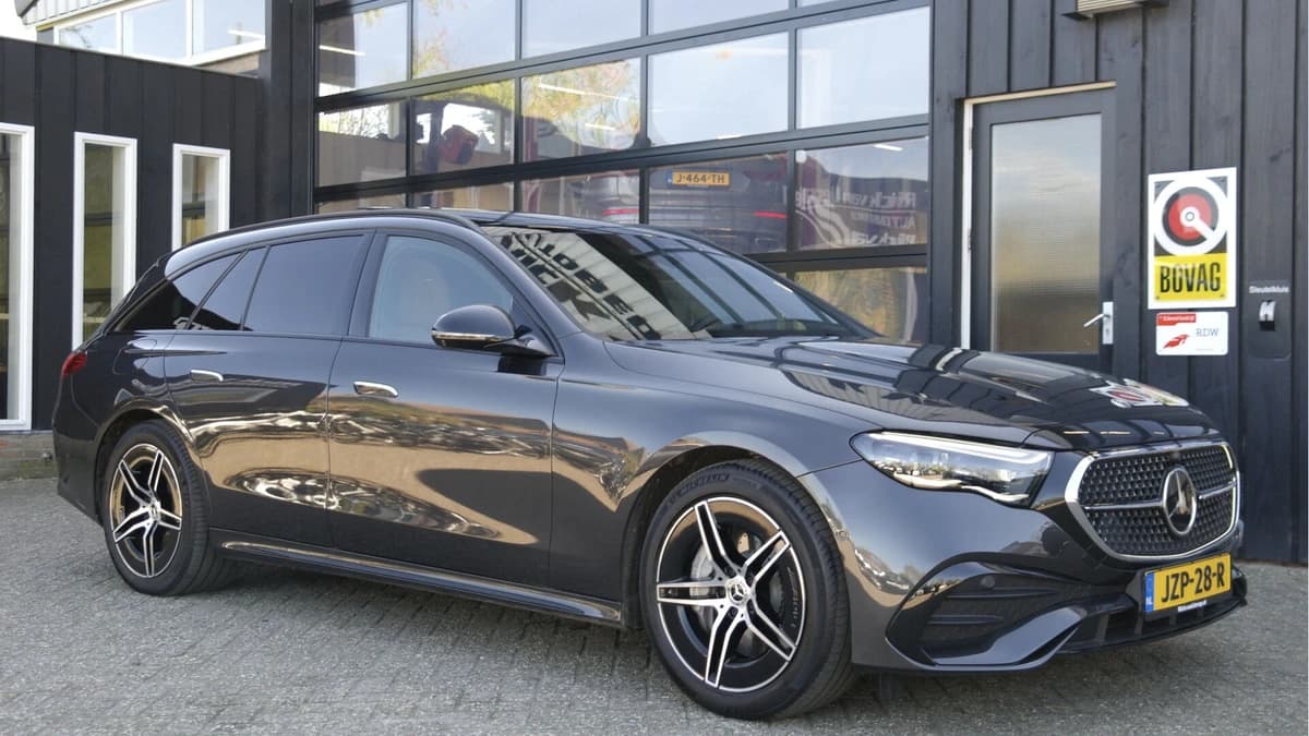 Mercedes-Benz E-Klasse — foto 1