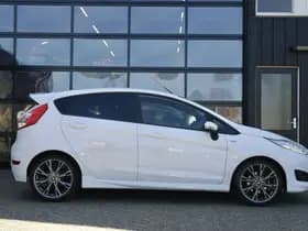 Ford Fiesta thumbnail 4