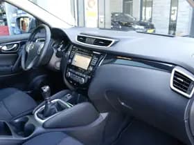 Nissan Qashqai thumbnail 3