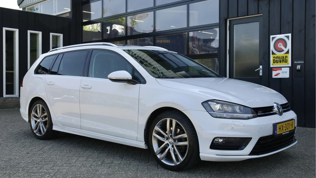 Volkswagen Golf — foto 1