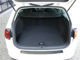 Volkswagen Golf thumbnail 35