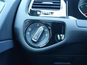 Volkswagen Golf thumbnail 39