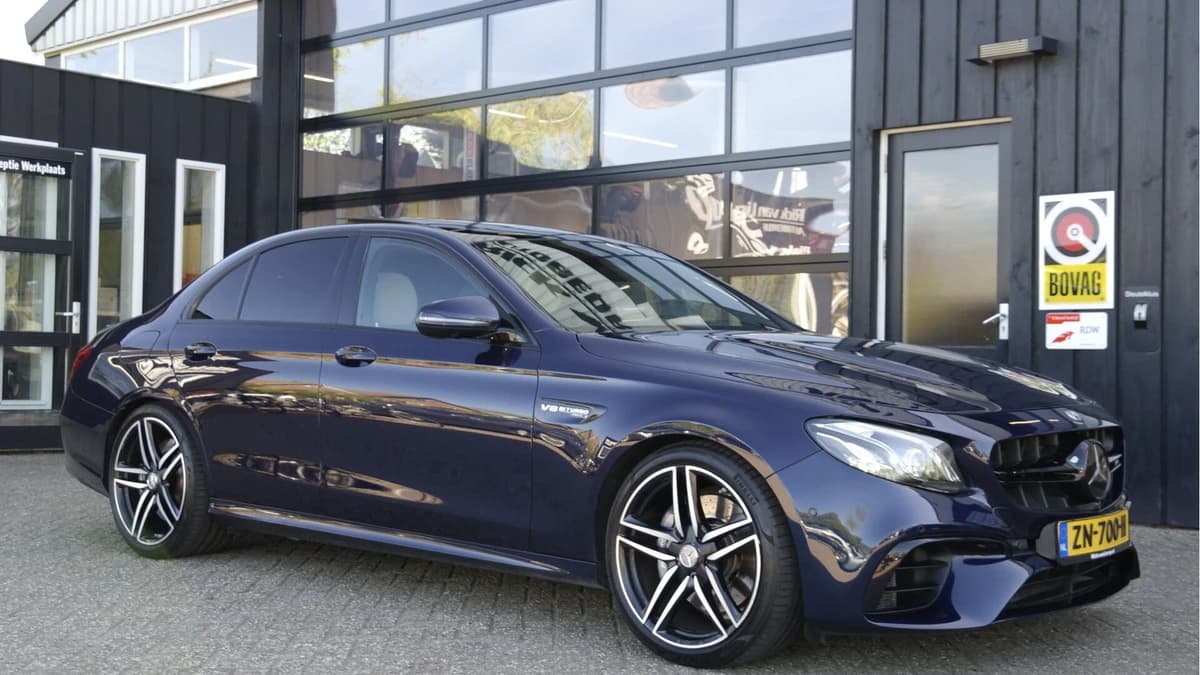 Mercedes-Benz E-Klasse — foto 1