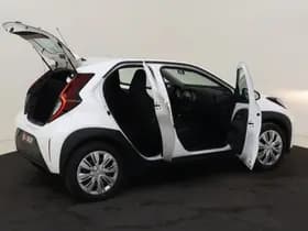 Toyota Aygo X thumbnail 13