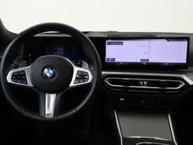 BMW 3 Serie Touring 318i M Sport / Pano / 19 inch / Adap. Cruise / Géén Afleverkost thumbnail 18