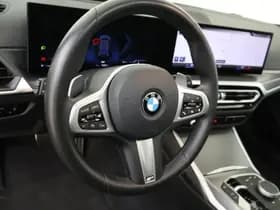 BMW 3 Serie Touring 318i M Sport / Pano / 19 inch / Adap. Cruise / Géén Afleverkost thumbnail 23