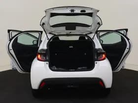 Toyota Yaris thumbnail 12