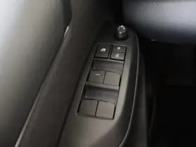 Toyota Yaris thumbnail 23