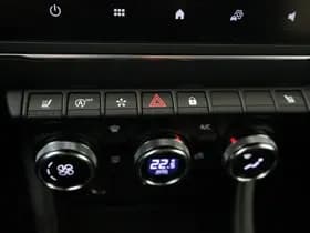 Renault Captur thumbnail 18