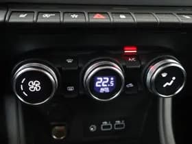 Renault Captur thumbnail 33
