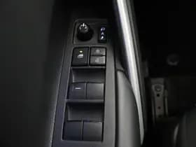 Toyota Corolla thumbnail 18