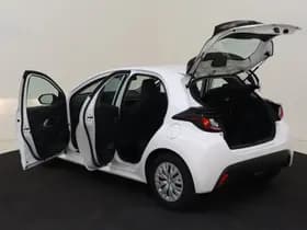 Toyota Yaris 1.5 Hybrid 115 Comfort thumbnail 11