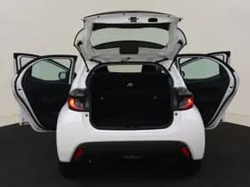 Toyota Yaris 1.5 Hybrid 115 Comfort thumbnail 12