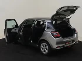 Suzuki Swift thumbnail 11