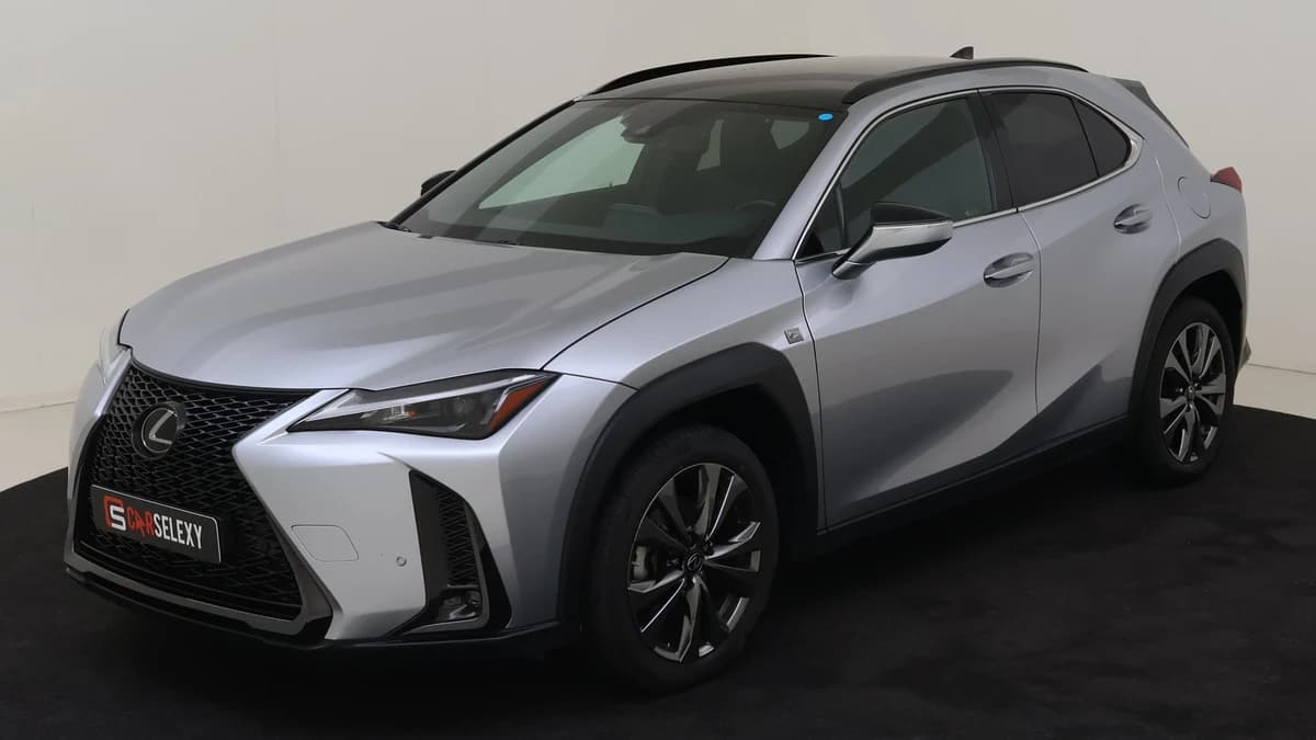 Lexus UX — foto 1
