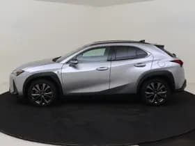 Lexus UX thumbnail 2