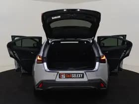 Lexus UX thumbnail 12