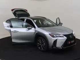 Lexus UX thumbnail 15