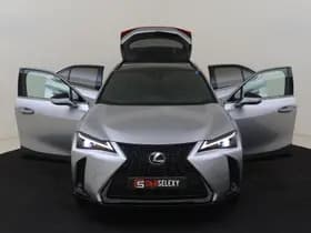 Lexus UX thumbnail 16