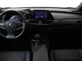 Lexus UX thumbnail 17